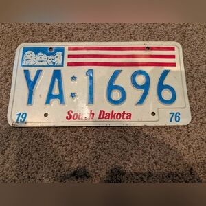 VTG South Dakota 1976 License Plate Bicentennial 76 State Blue Auto Tag Vehicle
